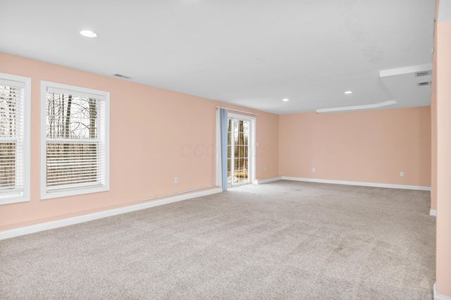 2375 Cross Creek Court, Lewis Center, OH 43035