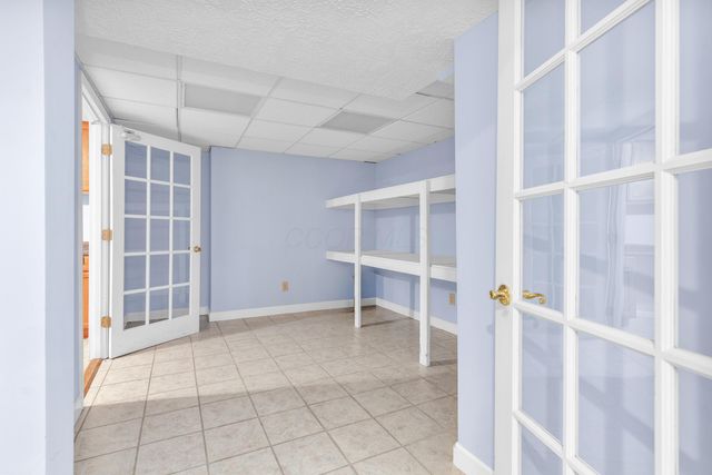 2375 Cross Creek Court, Lewis Center, OH 43035