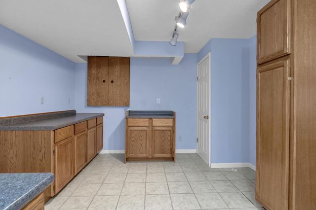 2375 Cross Creek Court, Lewis Center, OH 43035