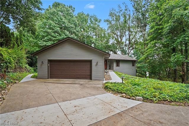 8188 Kepler Avenue NW, Canal Fulton, OH 44614