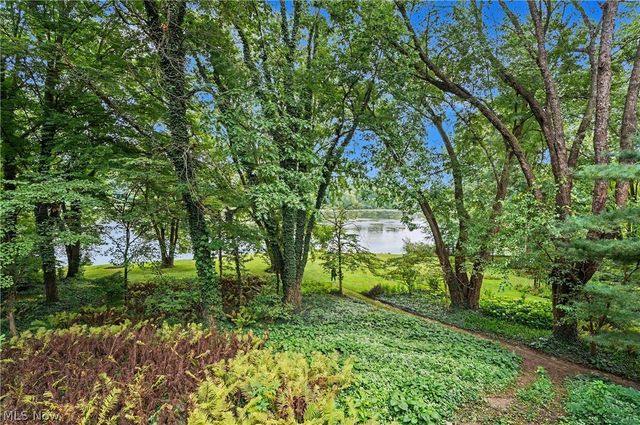 8188 Kepler Avenue NW, Canal Fulton, OH 44614