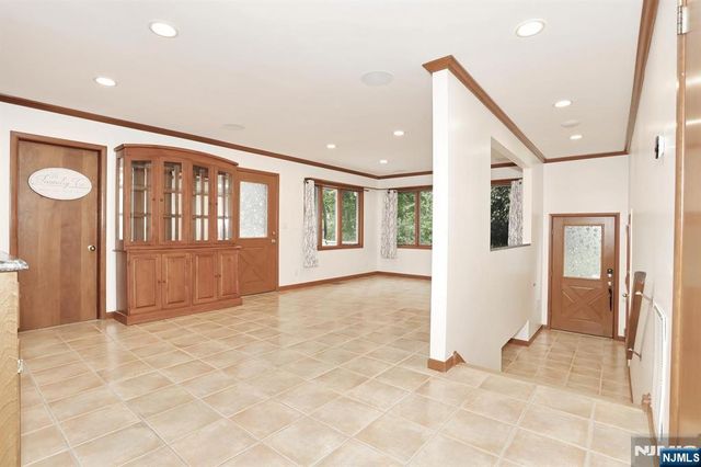 434 Hasbrouck Boulevard, Oradell, NJ 07649