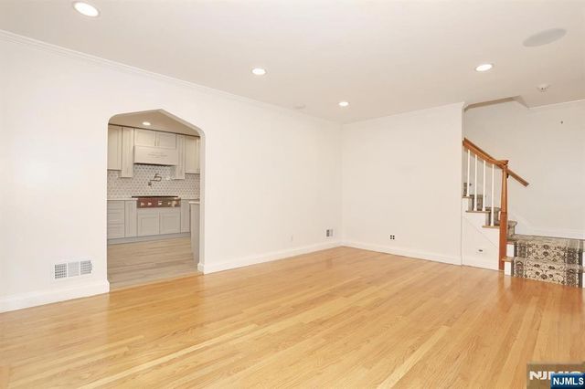 434 Hasbrouck Boulevard, Oradell, NJ 07649