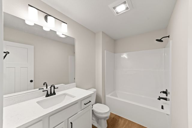 593 Hart Lane, Ankeny, IA 50021