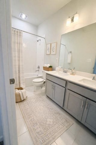 10165 QUEENS WAY, Manassas, VA 20110