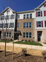 10165 QUEENS WAY, Manassas, VA 20110