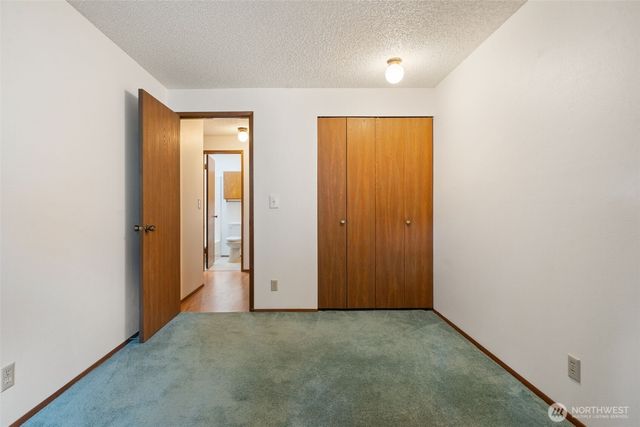 10090 Ogle Road NE, Poulsbo, WA 98370