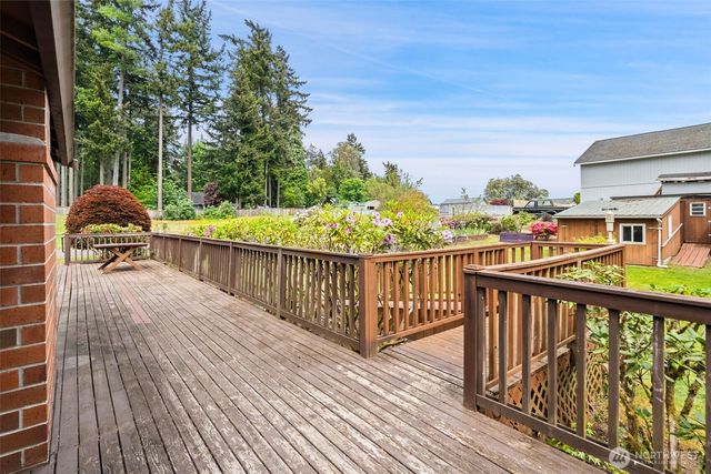 10090 Ogle Road NE, Poulsbo, WA 98370
