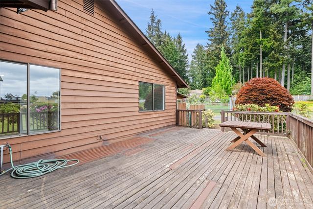 10090 Ogle Road NE, Poulsbo, WA 98370