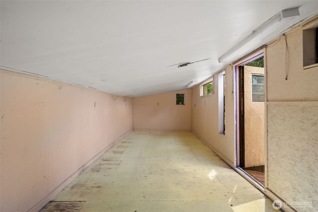10090 Ogle Road NE, Poulsbo, WA 98370