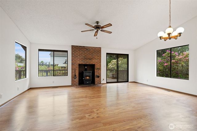 10090 Ogle Road NE, Poulsbo, WA 98370