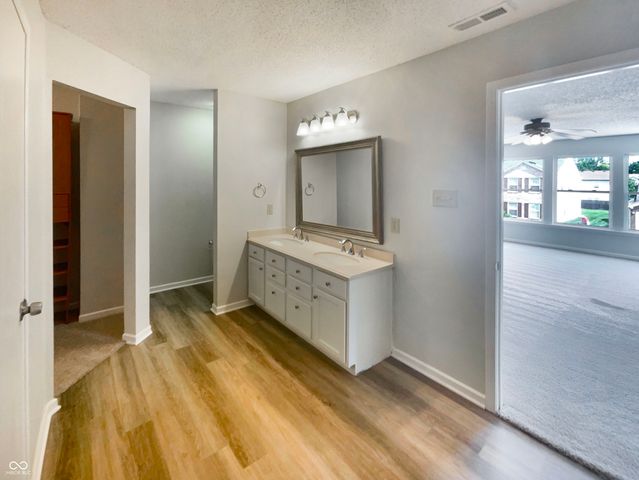 12355 Bearsdale Drive, Indianapolis, IN 46235