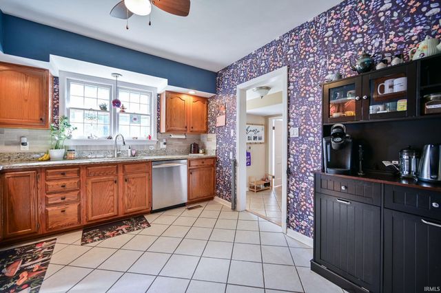 6509 Newburgh Road, Evansville, IN 47715