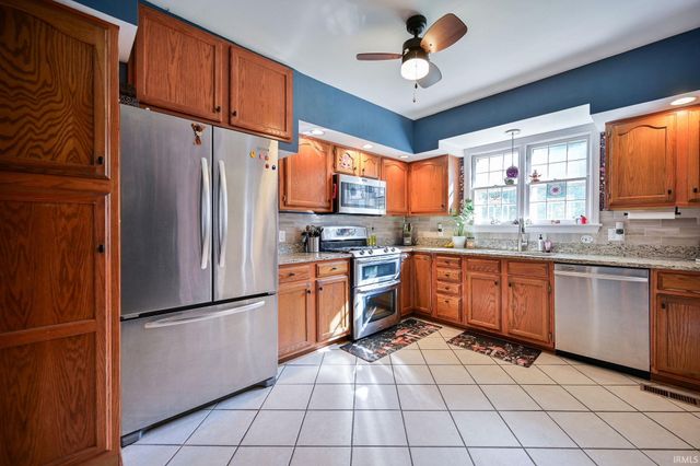 6509 Newburgh Road, Evansville, IN 47715