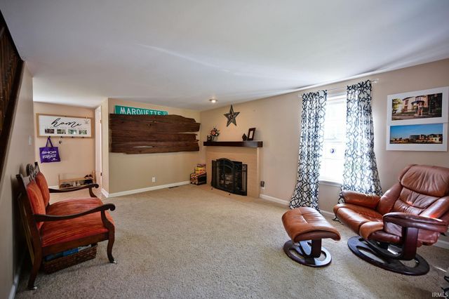 6509 Newburgh Road, Evansville, IN 47715