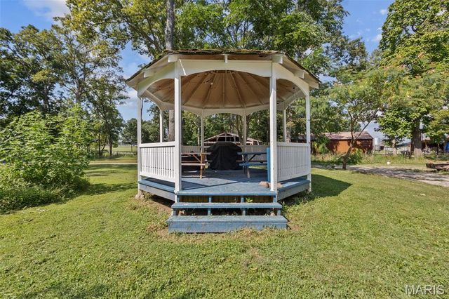 5961 Busiek Road, Farmington, MO 63640