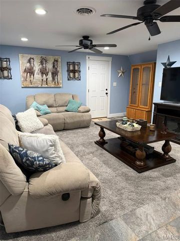 5961 Busiek Road, Farmington, MO 63640