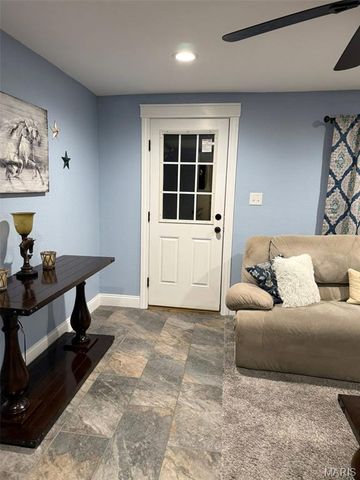 5961 Busiek Road, Farmington, MO 63640