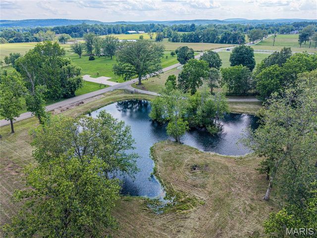 5961 Busiek Road, Farmington, MO 63640