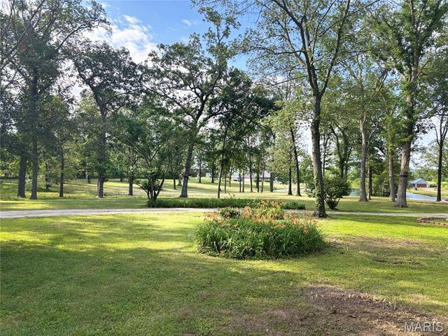 5961 Busiek Road, Farmington, MO 63640
