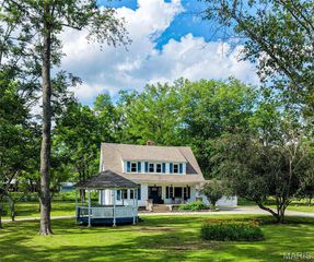 5961 Busiek Road, Farmington, MO 63640