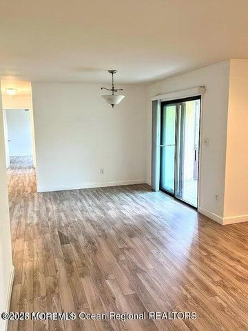 55 Amberly Drive K, Manalapan, NJ 07726