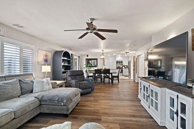 1320 Walnut, Oakdale, CA 95361