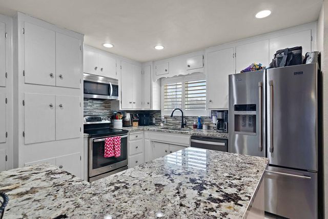 1320 Walnut, Oakdale, CA 95361