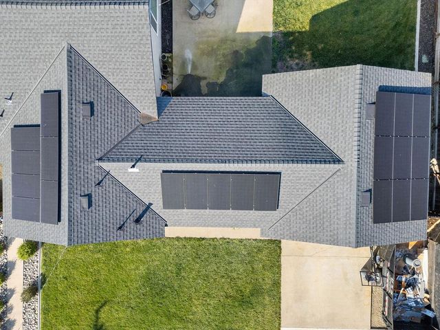 1320 Walnut, Oakdale, CA 95361