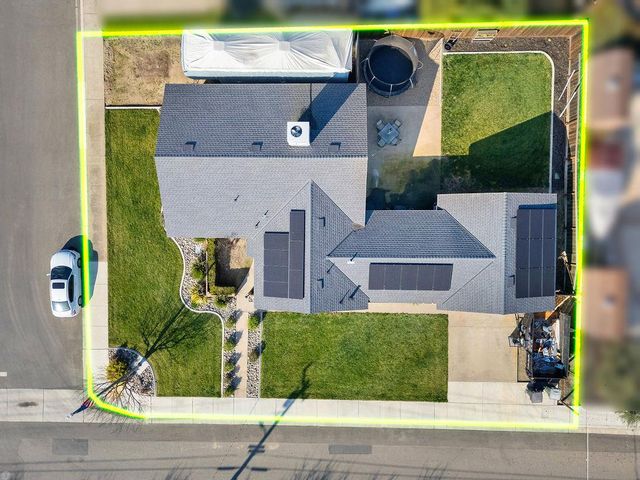 1320 Walnut, Oakdale, CA 95361