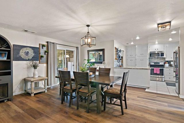 1320 Walnut, Oakdale, CA 95361