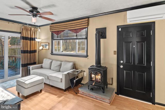 1002 DENNIS AVE, Silver Spring, MD 20901