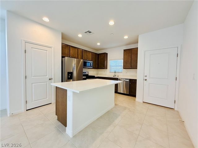 398 Moonlight Opera Court, Henderson, NV 89011