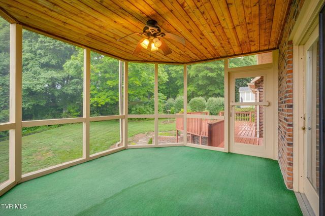 3307 Victoria Court, Johnson City, TN 37604
