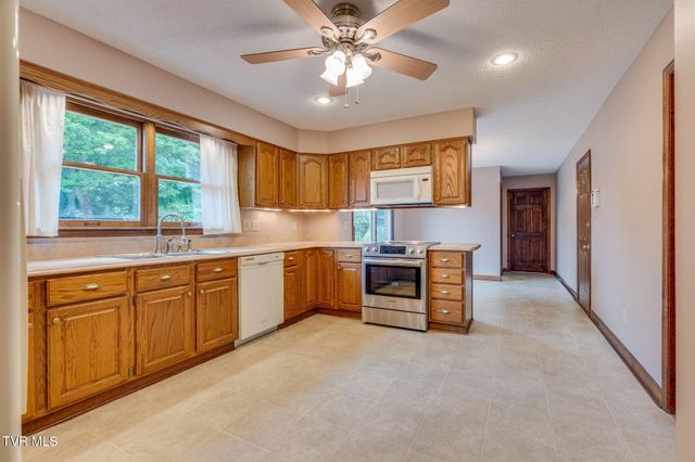 3307 Victoria Court, Johnson City, TN 37604