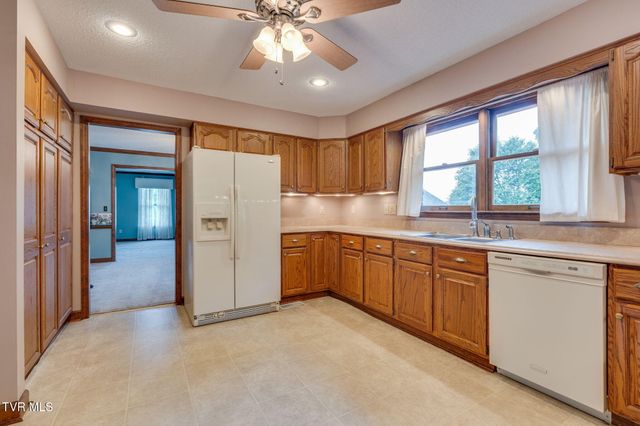 3307 Victoria Court, Johnson City, TN 37604