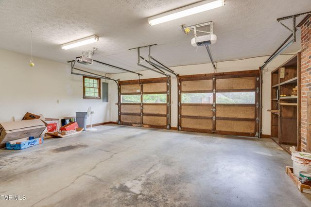 3307 Victoria Court, Johnson City, TN 37604