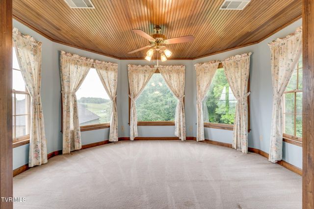 3307 Victoria Court, Johnson City, TN 37604