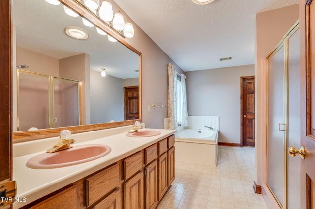3307 Victoria Court, Johnson City, TN 37604