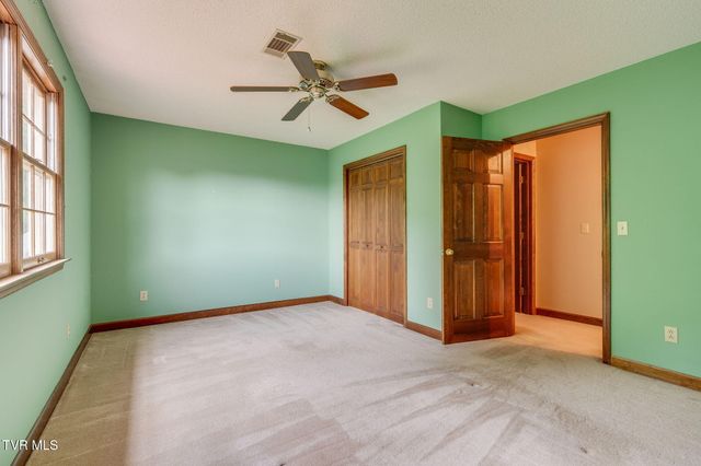 3307 Victoria Court, Johnson City, TN 37604