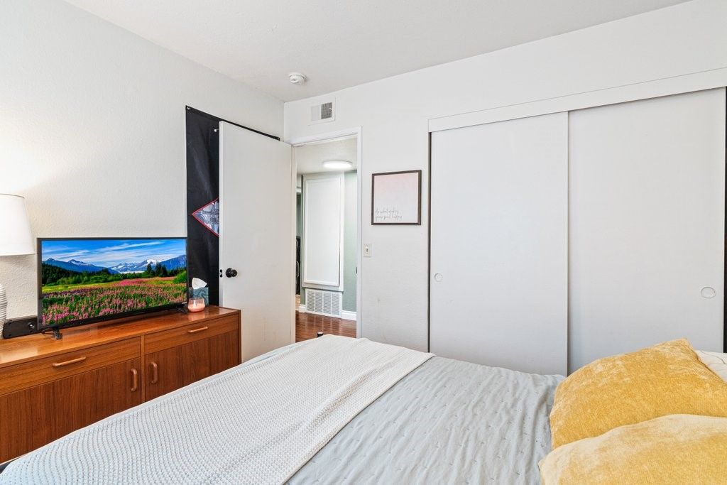 Image 13 of property listing at 379 N Melrose, Vista, CA 92083