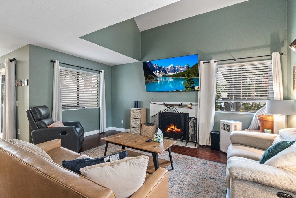 Image 4 of property listing at 379 N Melrose, Vista, CA 92083