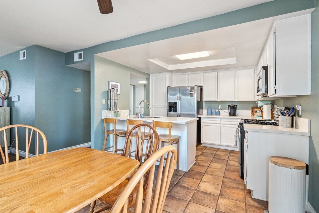 Image 7 of property listing at 379 N Melrose, Vista, CA 92083