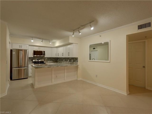 8635 River Homes Ln Apt 107, Bonita Springs, FL 34135