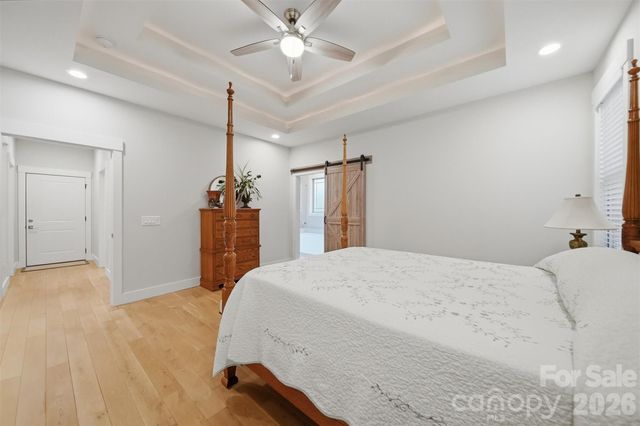 2630 36th Avenue NE, Hickory, NC 28601
