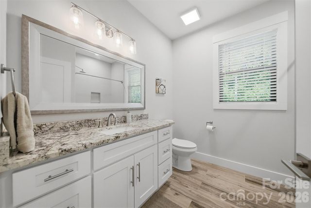 2630 36th Avenue NE, Hickory, NC 28601