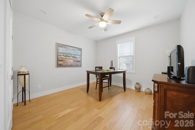 2630 36th Avenue NE, Hickory, NC 28601