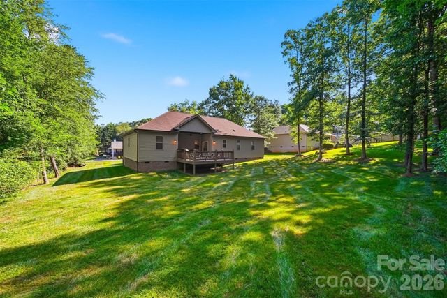 2630 36th Avenue NE, Hickory, NC 28601