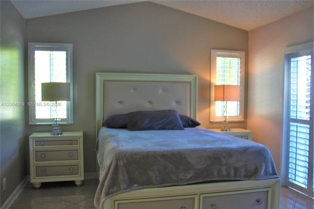 4291 Magnolia Ridge Dr, Weston, FL 33331