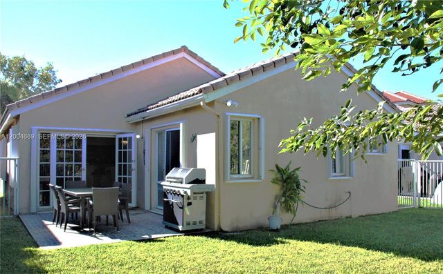 4291 Magnolia Ridge Dr, Weston, FL 33331